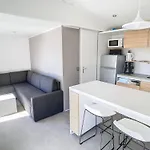 Ferienhaus Mobil-home Grand Confort 2 Chambres, Proche Plage, 4 Pers., Piscine Chauffée, Parking, Wi-fi Gratuit - Fr-1-361a-86