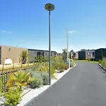 Mobil-home Grand Confort 2 Chambres, Proche Plage, 4 Pers., Piscine Chauffée, Parking, Wi-fi Gratuit - Fr-1-361a-86 Ferienhaus