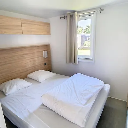 Mobil-home Grand Confort 2 Chambres, Proche Plage, 4 Pers., Piscine Chauffée, Parking, Wi-fi Gratuit - Fr-1-361a-86