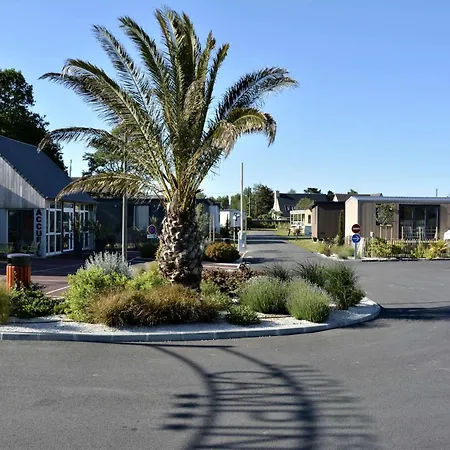 Ferienhaus Mobil-home Grand Confort 2 Chambres, Proche Plage, 4 Pers., Piscine Chauffee, Parking, Wi-fi Gratuit - Fr-1-361a-86 Jullouville-les-Pins