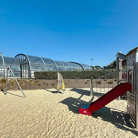 Mobil-home Grand Confort 2 Chambres, Proche Plage, 4 Pers., Piscine Chauffée, Parking, Wi-fi Gratuit - Fr-1-361a-86 Jullouville-les-Pins