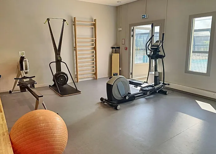 Casa vacanze Mobil-home Grand Confort 2 Chambres, Proche Plage, 4 Pers., Piscine Chauffée, Parking, Wi-fi Gratuit - Fr-1-361a-86 *